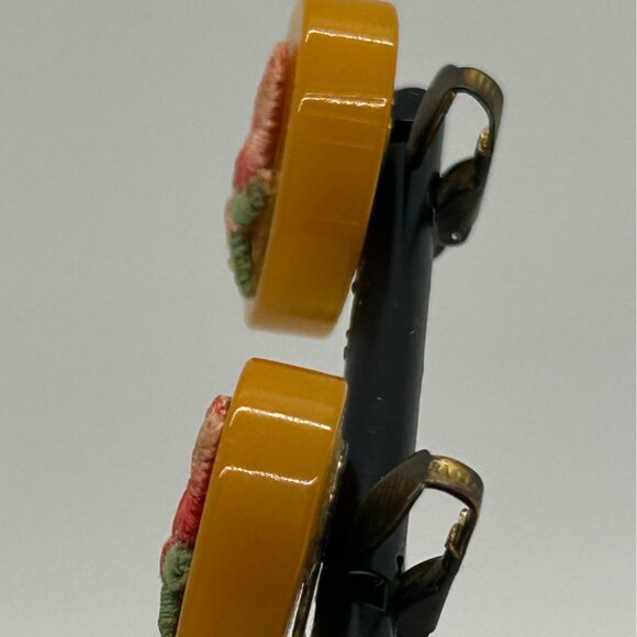 Bakelite Clip-On Earrings Butterscotch Pink & Green Embroidered Floral Vintage - Picture 15 of 15
